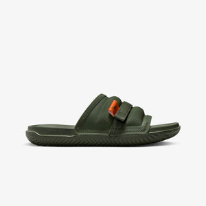 Jordan | SUPER PLAY  { DEEP GREEN/SAFETY ORANGE