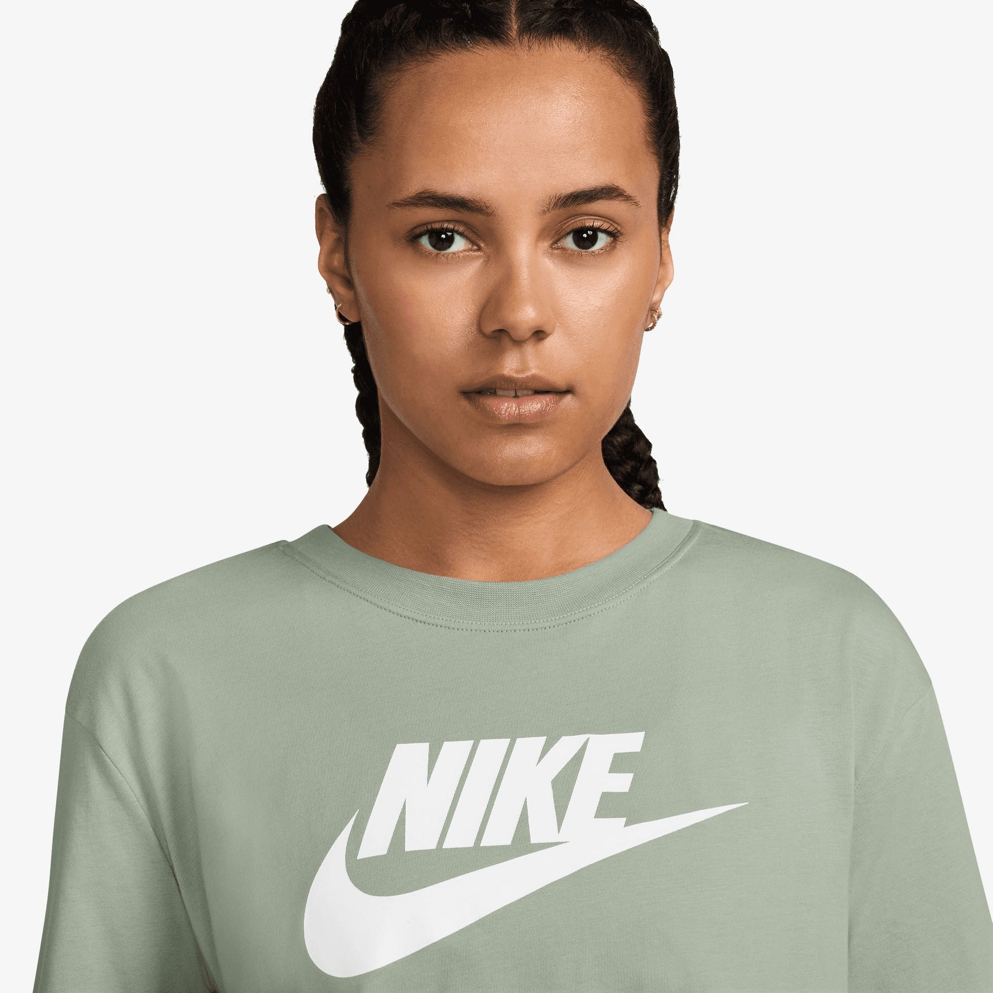 NIKE | ESSENTIAL SPORTSWEAR CROPPED T-SHIRT{ JADE HORIZON/WHITE