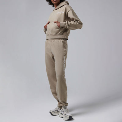 SPORTY & RICH | VENDOME SCRIPT EMBROIDERED CROPPED HOODIE { BEIGE