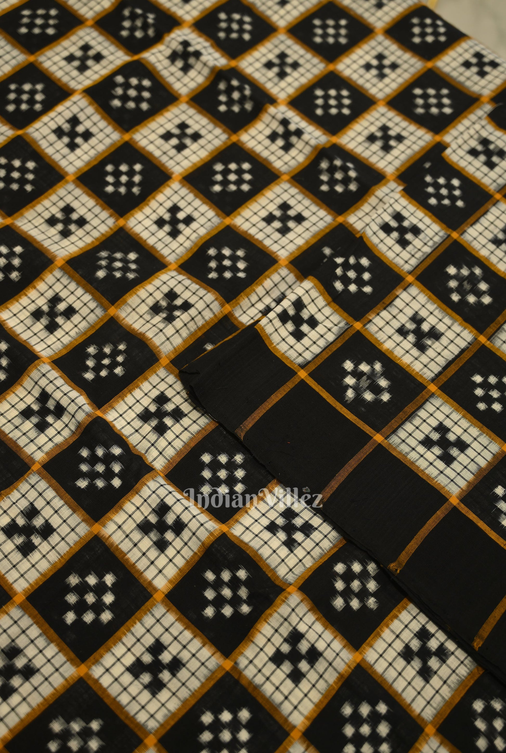 Black White Pasapalli Motif Odisha Ikat Sambalpuri Cotton Fabric
