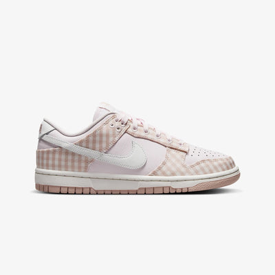 Nike | DUNK LOW  { PEARL PINK/SUMMIT WHITE-PINK OXFORD