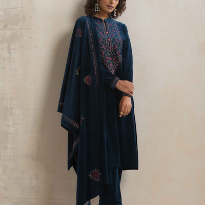 trueBrowns Blue Velvet Floral Embroidered Kurta Pant Dupatta Set