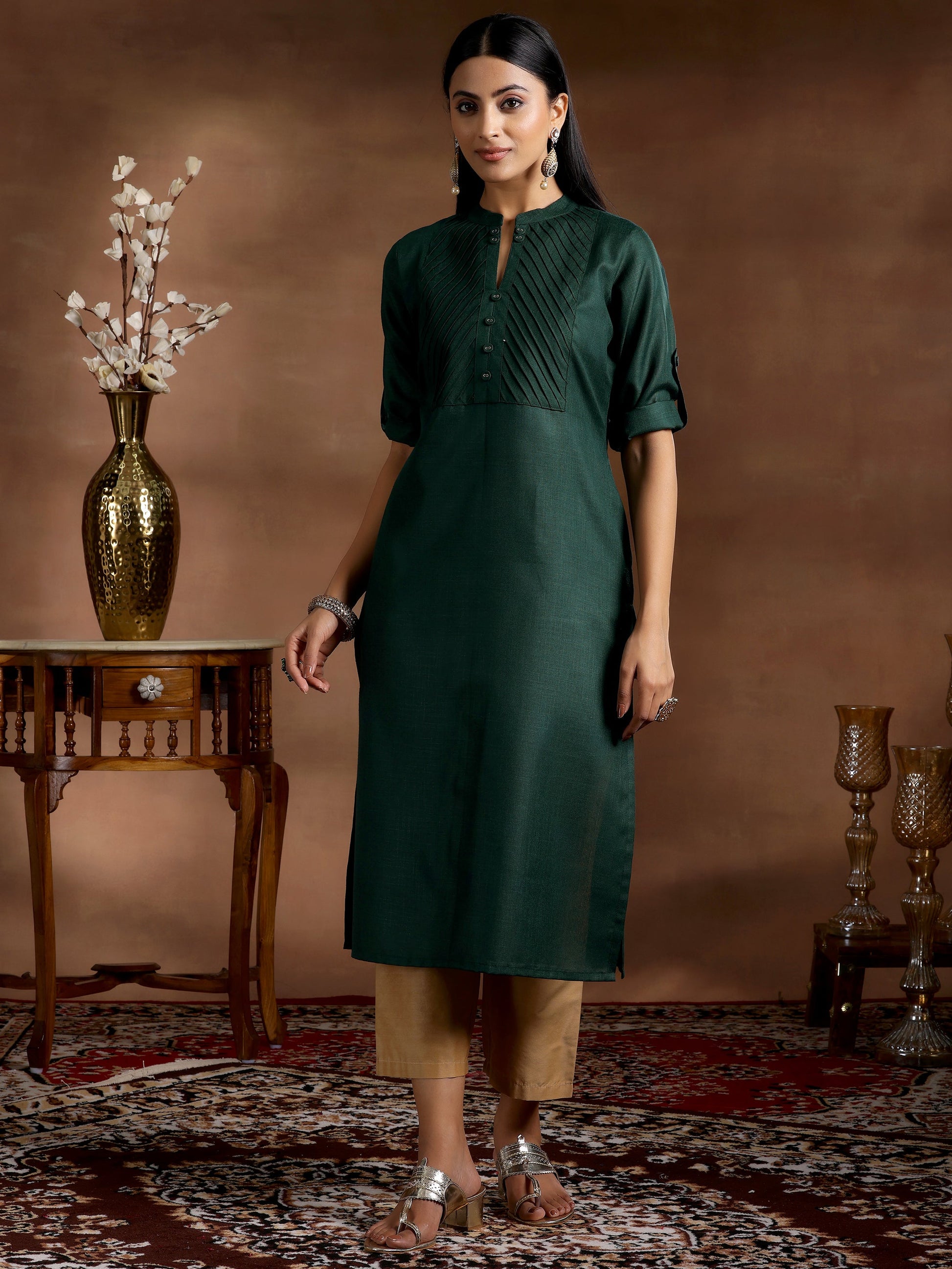 Green Solid Cotton Blend Straight Kurta
