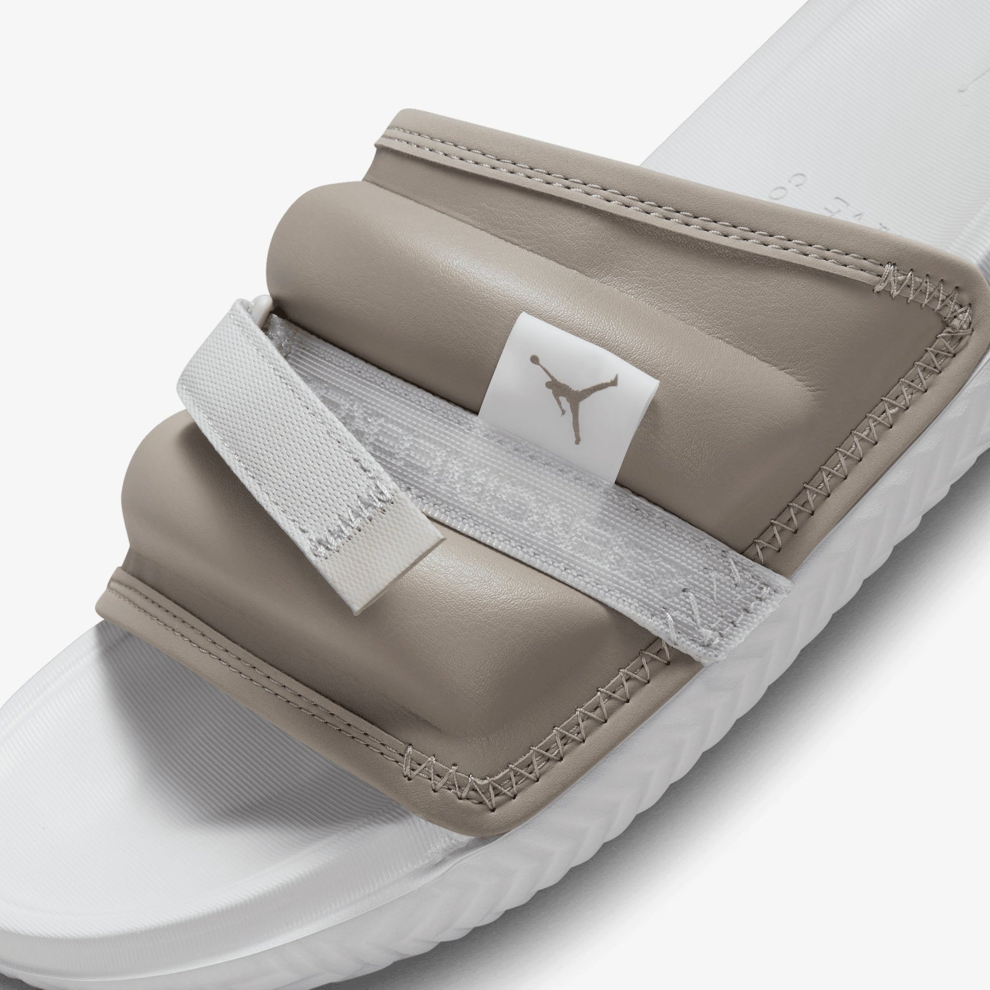 Jordan | SUPER PLAY  FOSSIL NEUTRAL GREY-WHITE