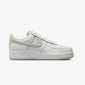 Nike | AIR FORCE 1 '07 LV8 { WHITE/PHANTOM-SUMMIT WHITE