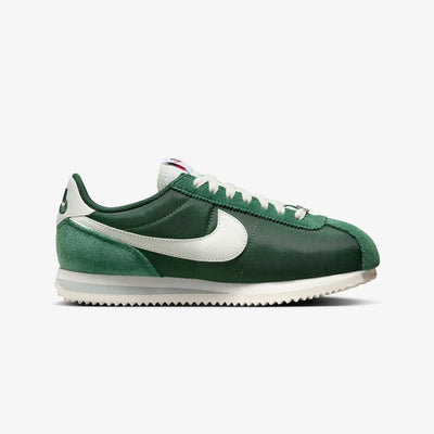 Nike | CORTEZ  { FIR/SAIL-SAIL-LIGHT SILVER