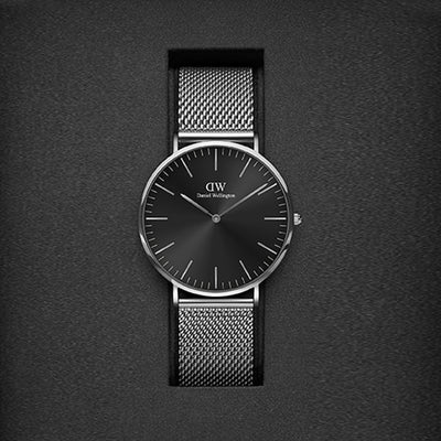 Classic Men Quartz Black Dial Analog Stainless Steel Watch DW00100629K