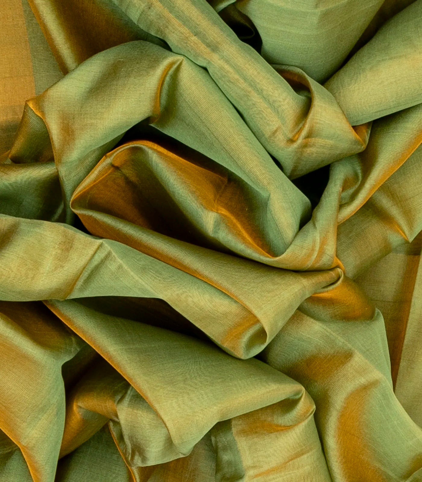 Cardamom Green Uppada Silk Saree With Contrast Pallu