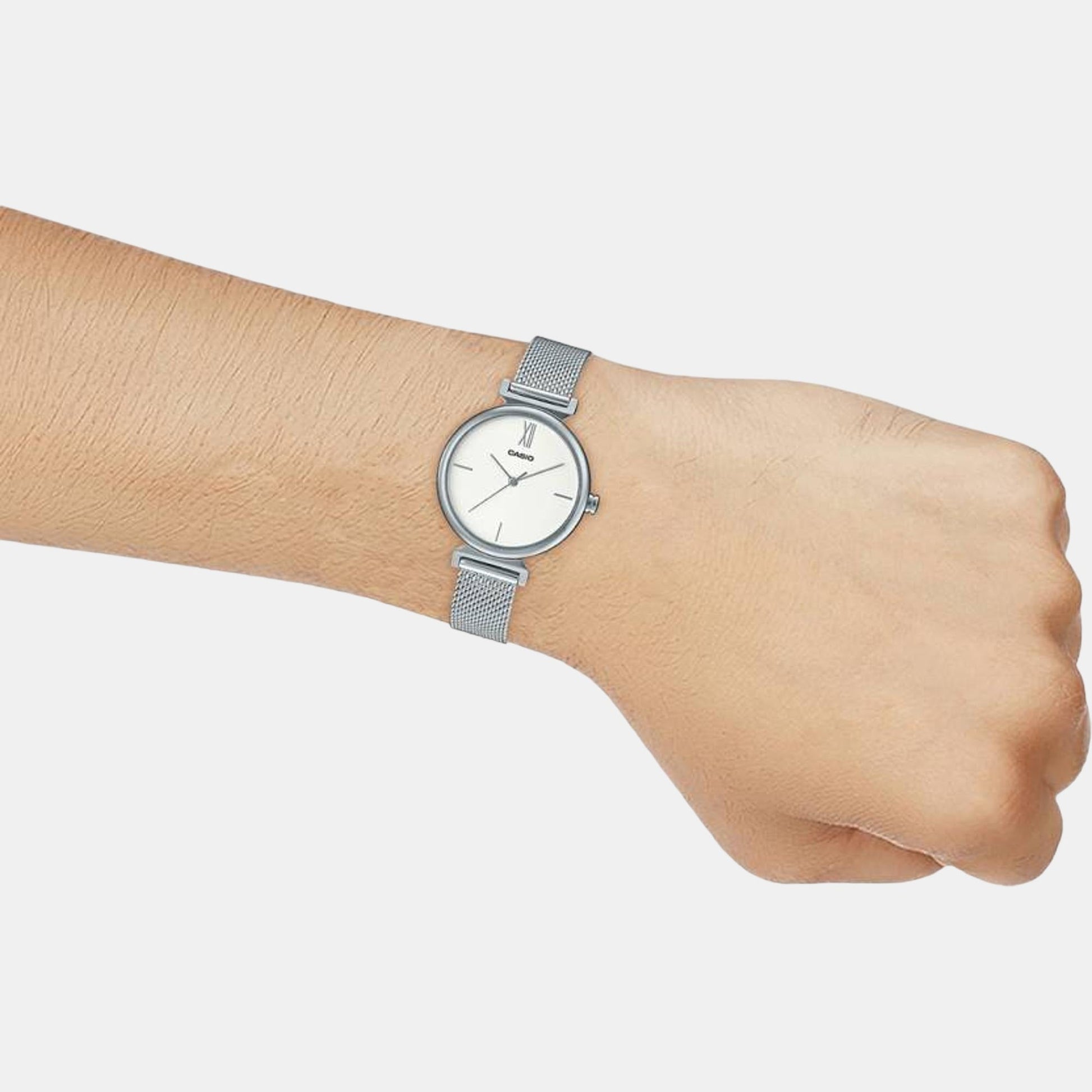 Enticer Women Quartz White Dial Analog Stainless Steel Watch A2125