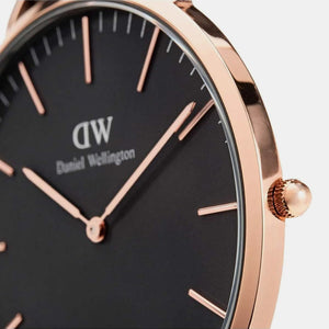 Classic Men Quartz Black Dial Analog Leather Watch DW00100127
