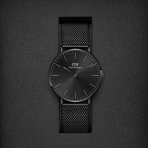 Classic Men Quartz Black Dial Analog Stainless Steel Watch DW00100632K