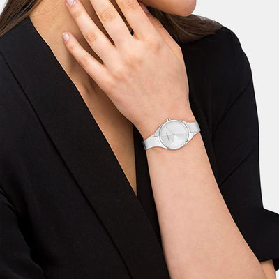 Charming Women Quartz Silver Dial Analog Stainless Steel Watch 25200234