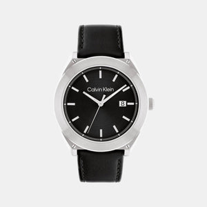 Casual Essentials Men Quartz Black Dial Analog Leather Watch 25200201