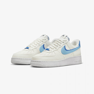 Nike | AIR FORCE 1 '07 LV8 { SAIL/BLUE CHILL