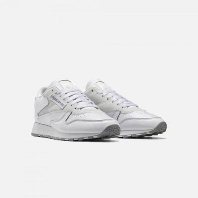 Reebok | CLASSIC LEATHER  { WHITE / PURE GREY