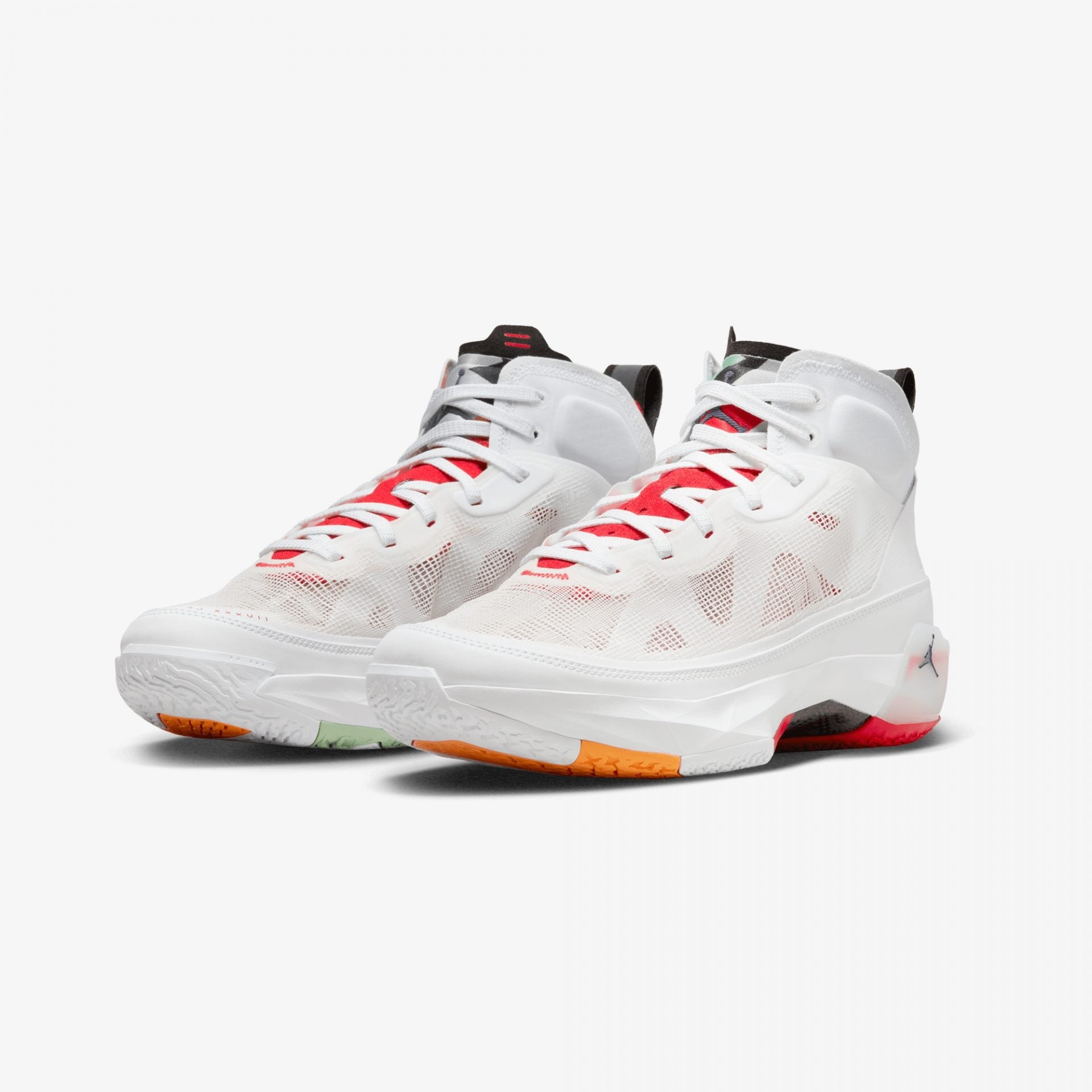Jordan | AIR JORDAN XXXVII PF  { WHITE/TRUE RED