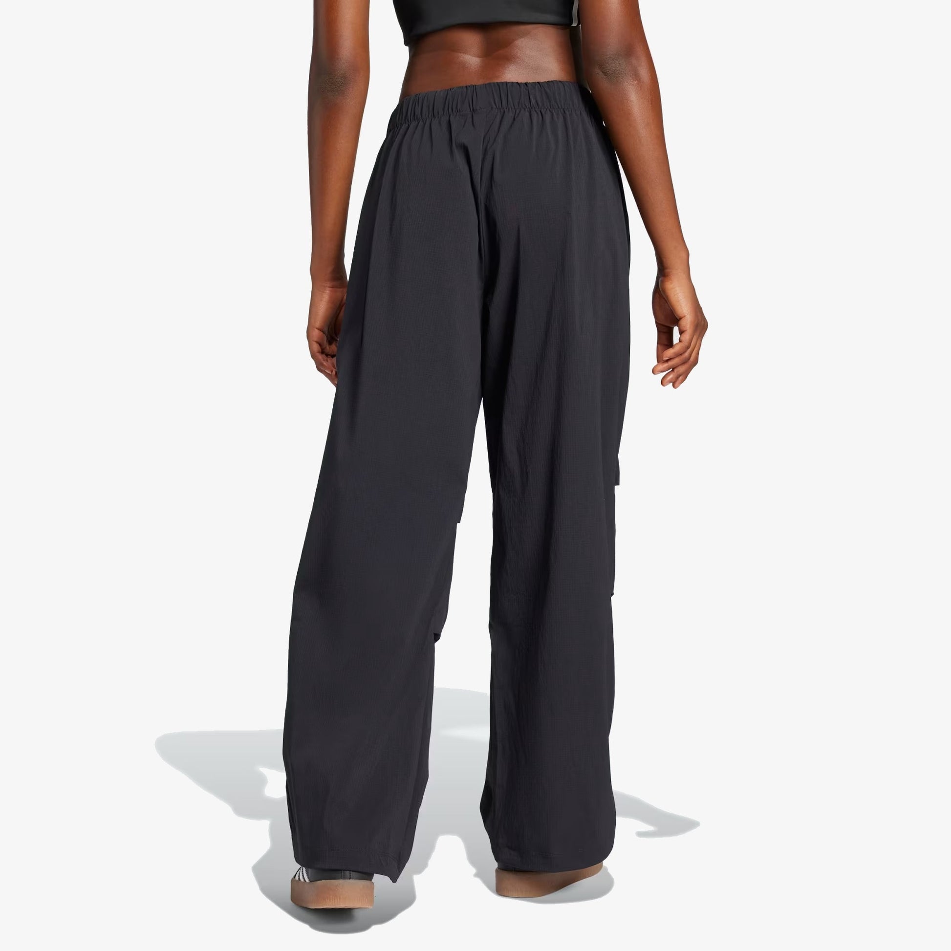 Adidas Originals | ESSENTIALS RIPSTOP PARACHUTE PANTS { BLACK