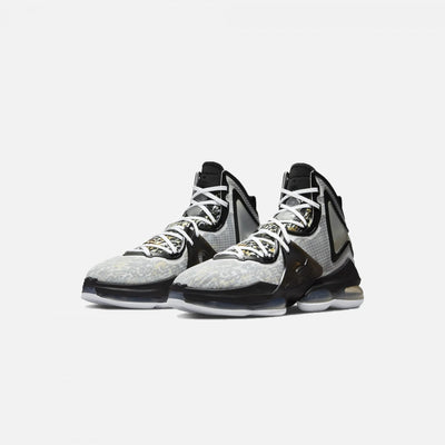 Nike | LEBRON 19  { WHITE / BLACK / METALLIC GOLD