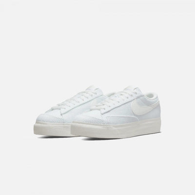 Nike | BLAZER LOW PLATFORM  { SUMMIT WHITE / FOSSIL
