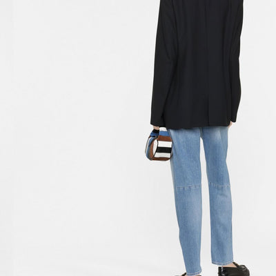 Closed Jacket