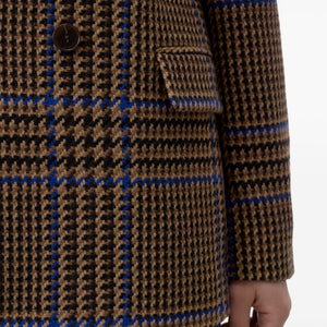 Closed Jacket