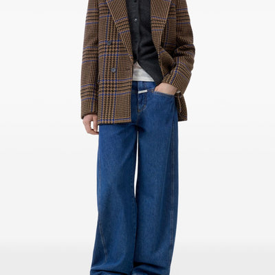 Closed Jacket