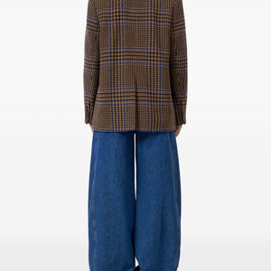 Closed Jacket