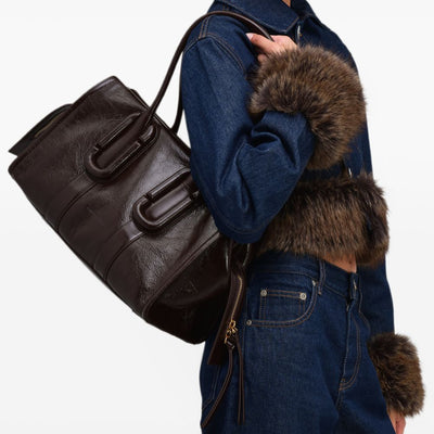Marc Jacobs The Carryall Medium Leather Tote