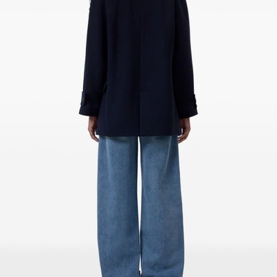 Closed Jacket
