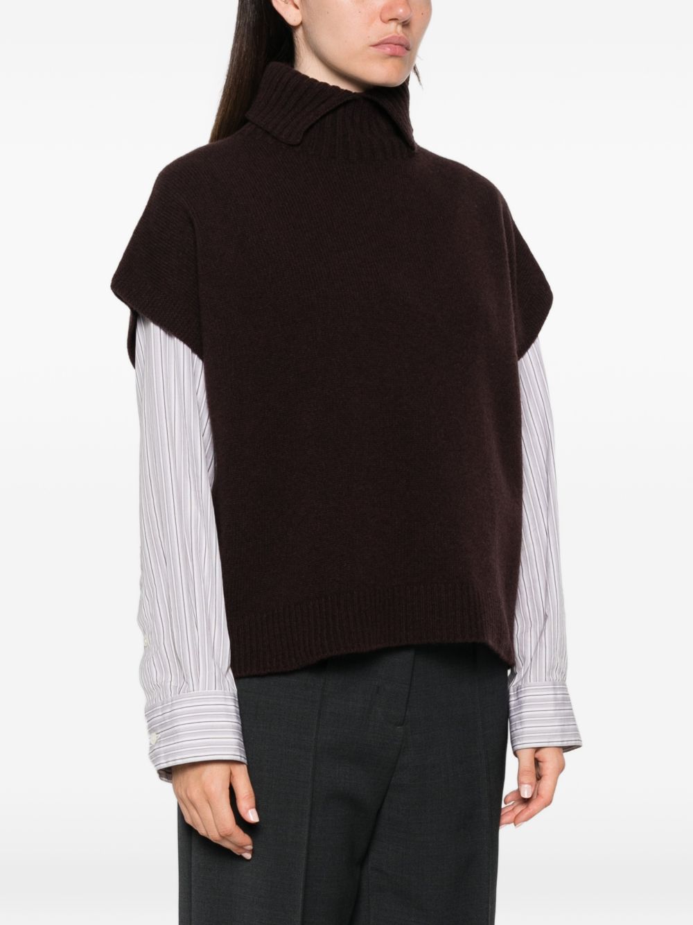 NICHOLSON & NICHOLSON Sweaters BROWN