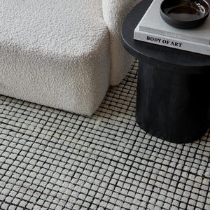 Uma Hand-Knotted Wool Rug
