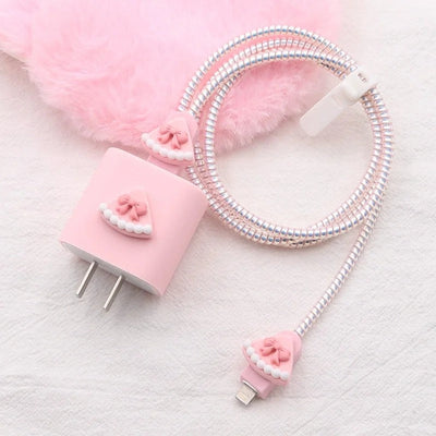 Bowknot Bliss Cake Pattern Charger Case