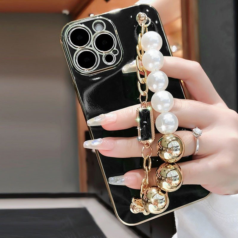 Bold Contrast Vibrant Case with Pearl Bracelet