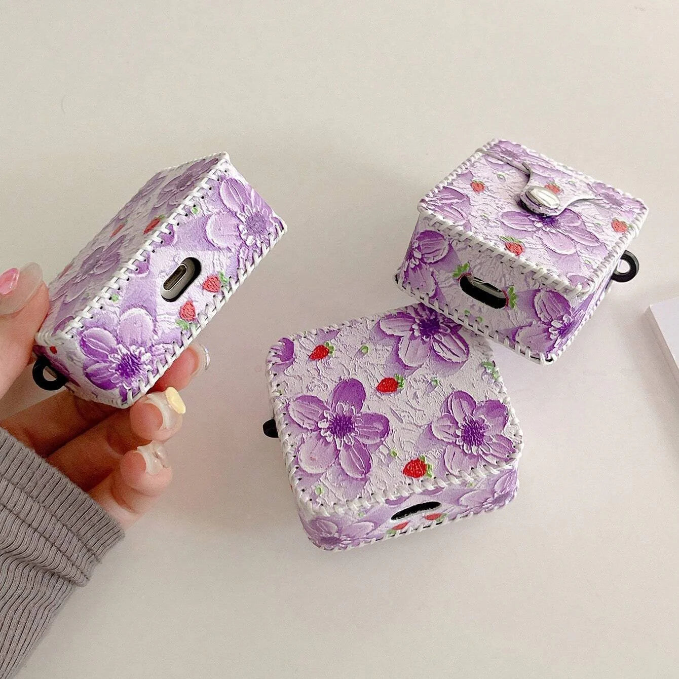 Blossom Petals Enchanting Floral Case - Airpods