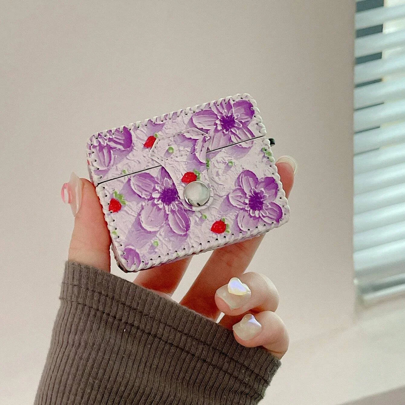 Blossom Petals Enchanting Floral Case - Airpods