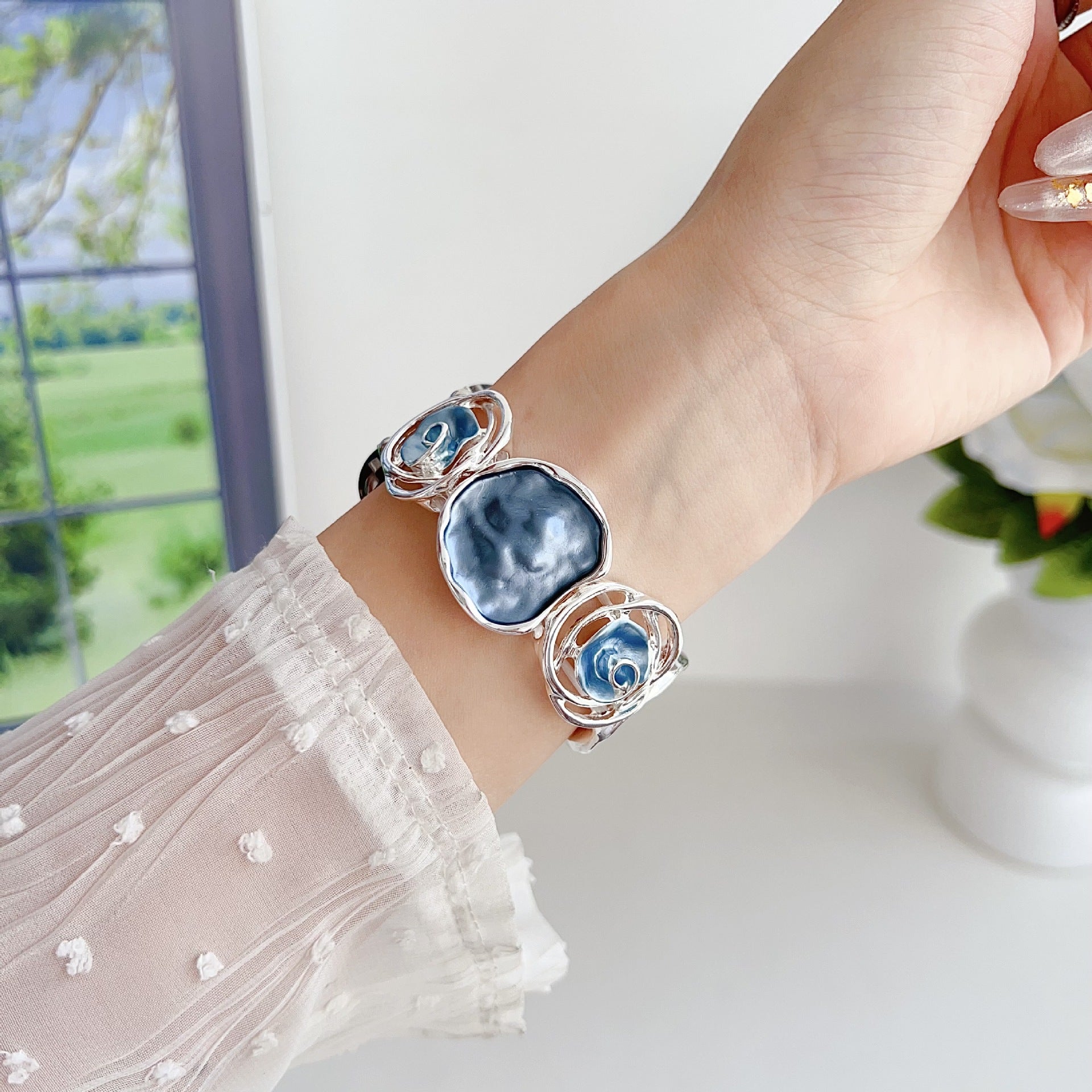 Adorable Rose Alloy Bracelet for Apple Watch