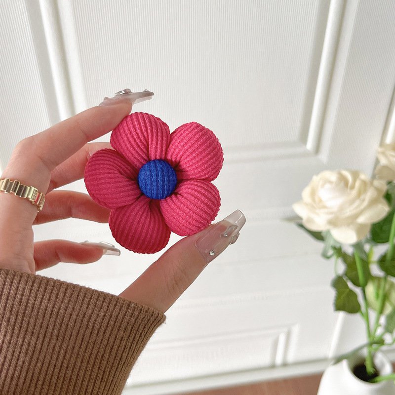 Spring Bloom Knit Flower Phone Gripper