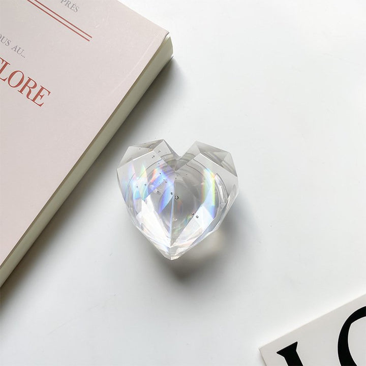 Shimmering Diamond Heart Phone Gripper