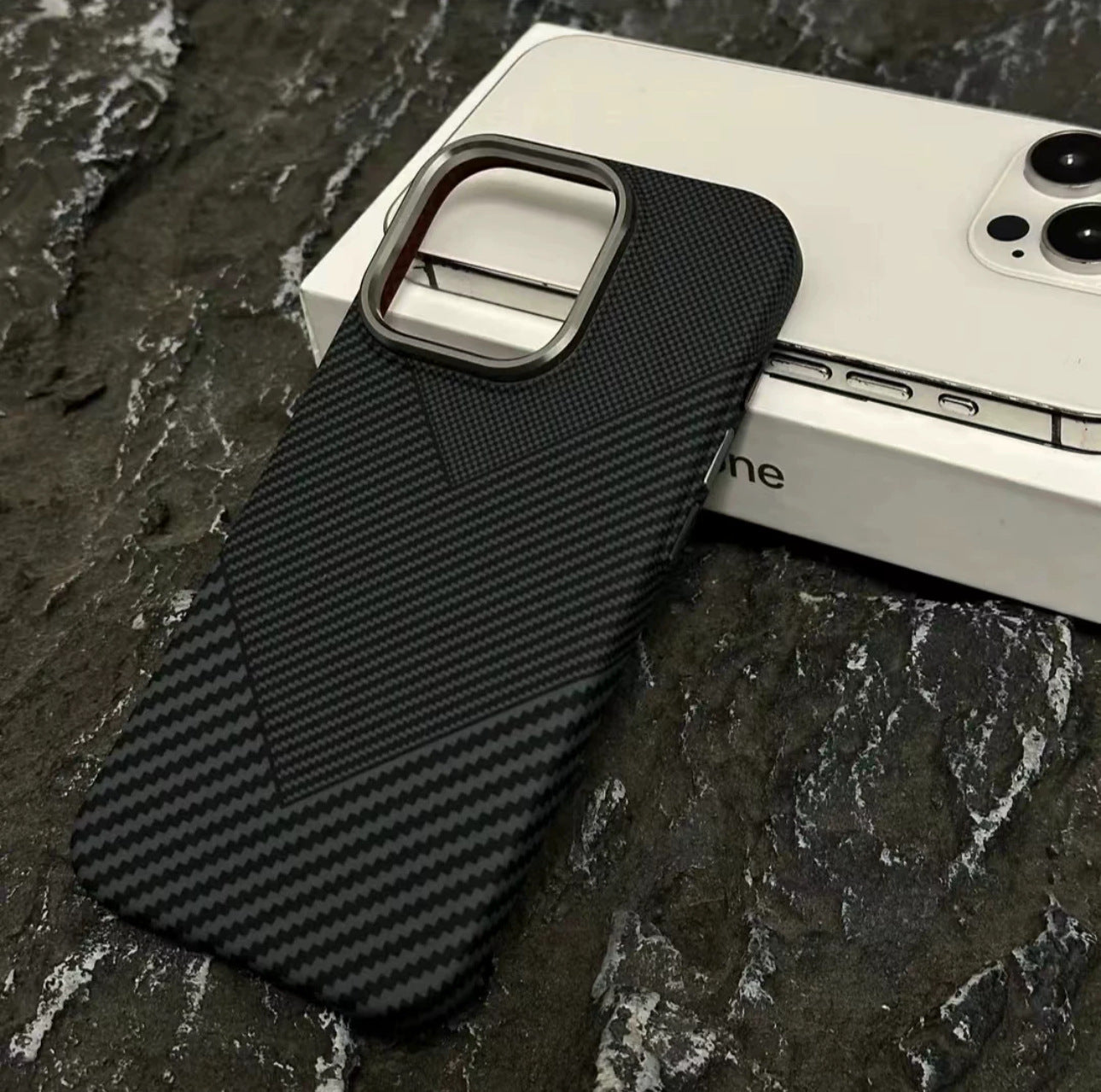 iPhone 16 Series Rugged Elite Carbon Fiber Armor Case