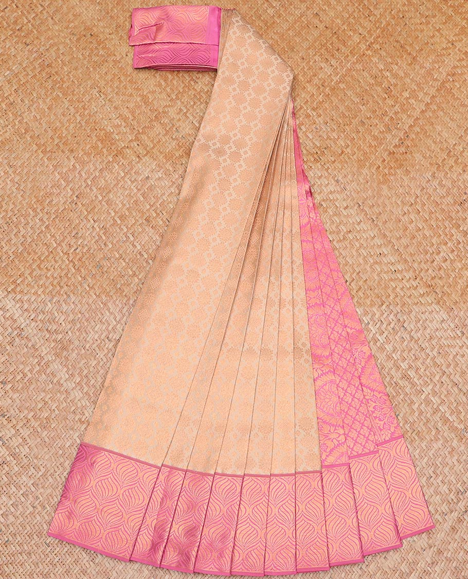 Sandal jacquard wedding silksaree, contrast ogee patterned border & pallu of jaal designs