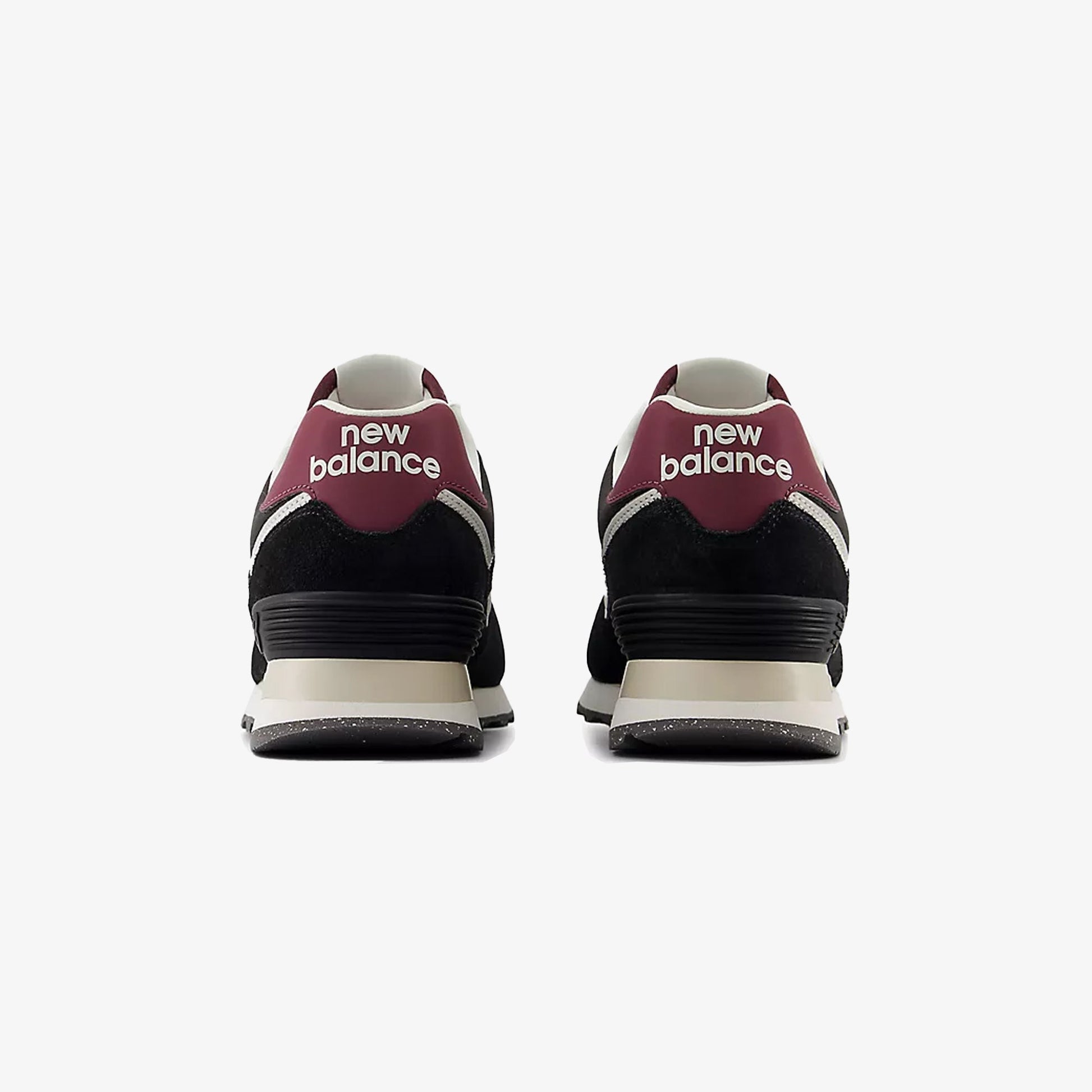 New Balance | 574 { BLACK/WHITE
