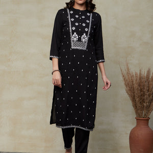 Solid Resham & Zari Embroidered Kurta With Embroidered pants - Black