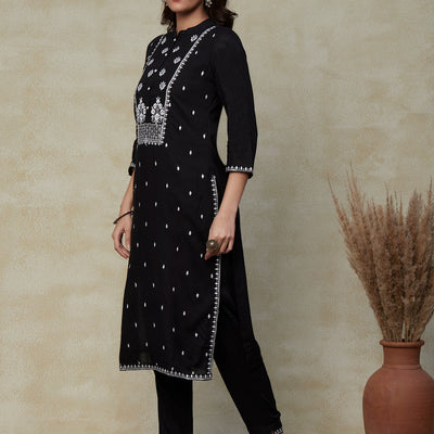 Solid Resham & Zari Embroidered Kurta With Embroidered pants - Black