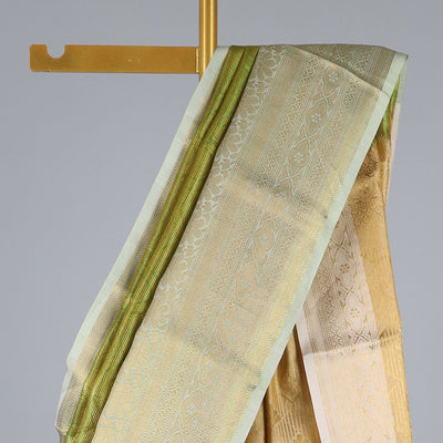 Green jacquard semi-banaras tissue saree, contrast traditional design zari border & pallu of intricate designs