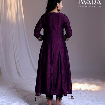 Twara Purple readymade suit, embroidery 3/4th sleeve v-neck chanderi top, embroidery  pants & scallop embroidery dupatta
