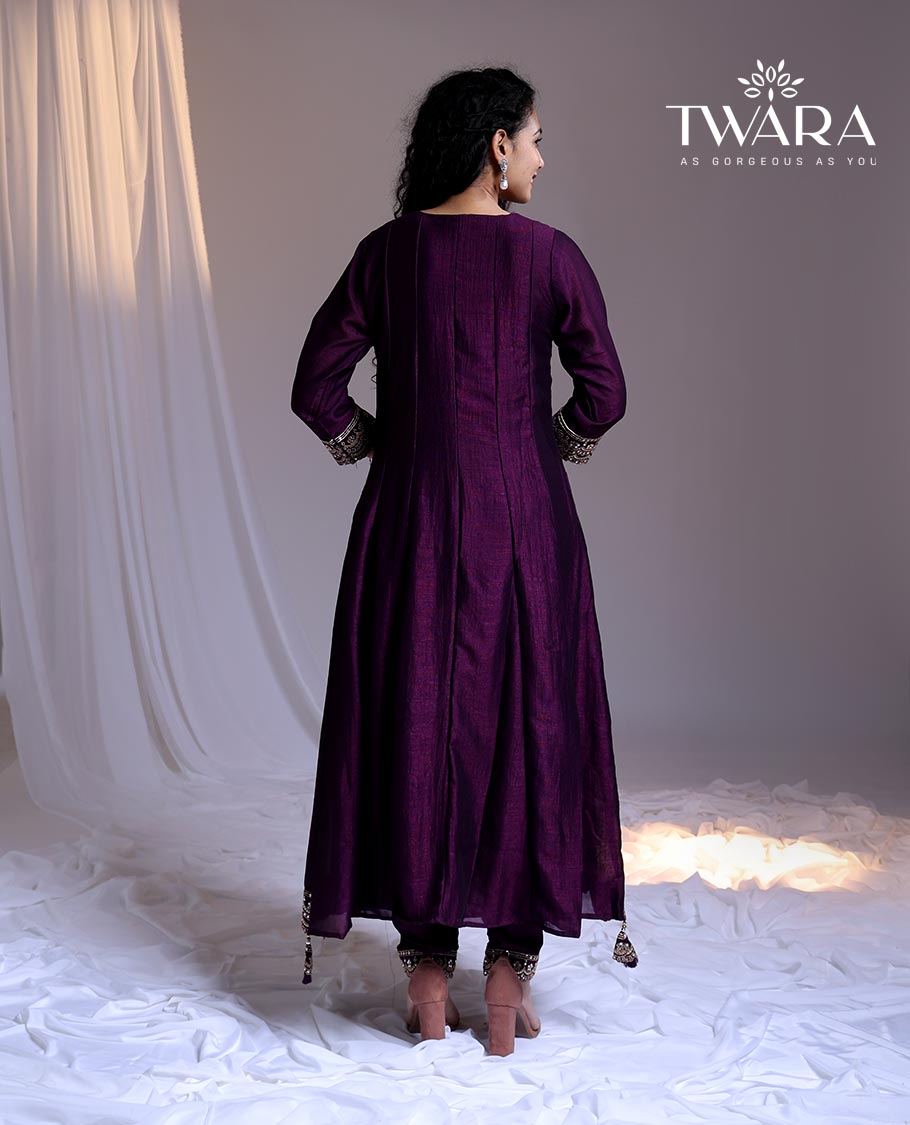 Twara Purple readymade suit, embroidery 3/4th sleeve v-neck chanderi top, embroidery  pants & scallop embroidery dupatta