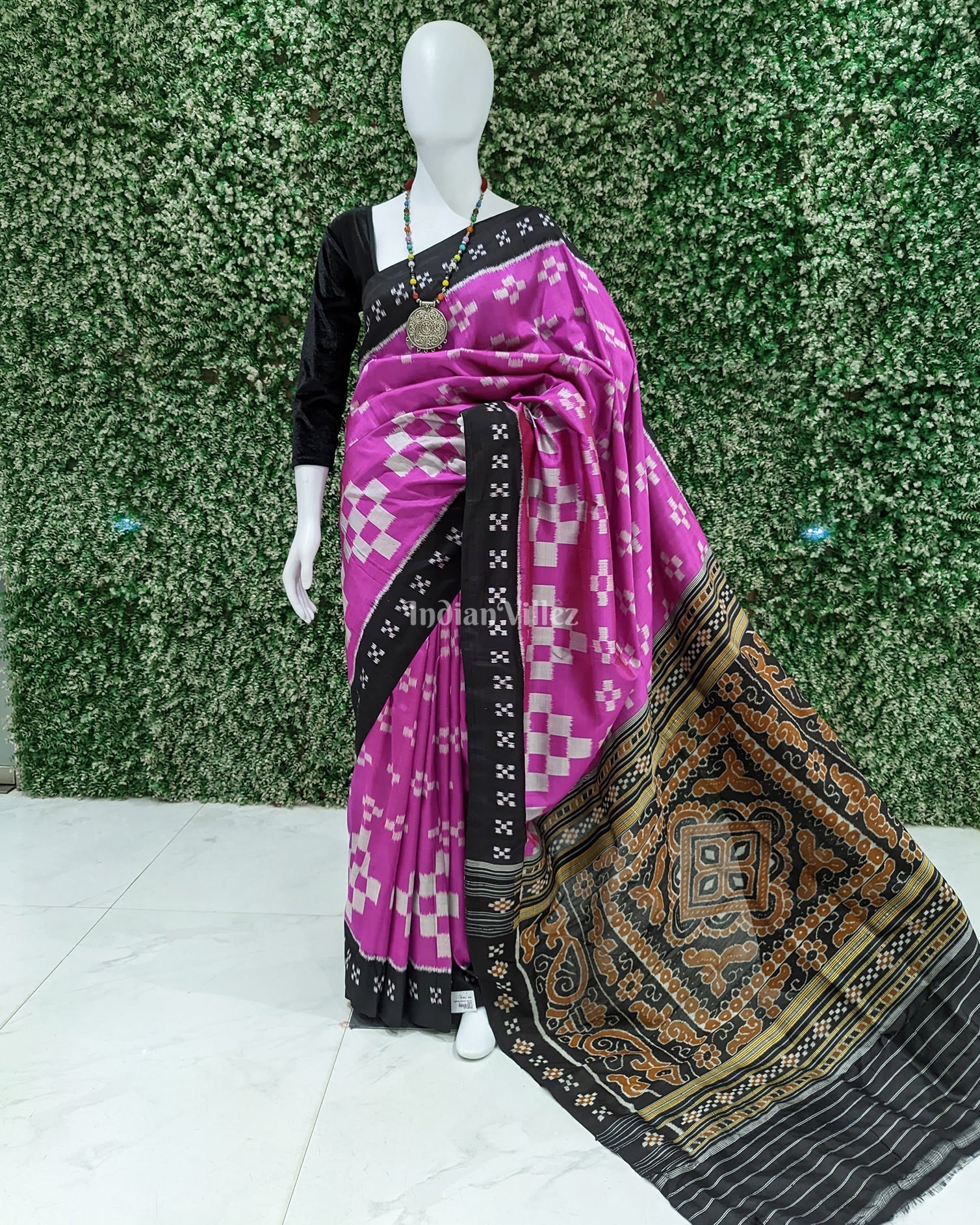 Rani Pink Black Pasapali Contemporary Silk Saree