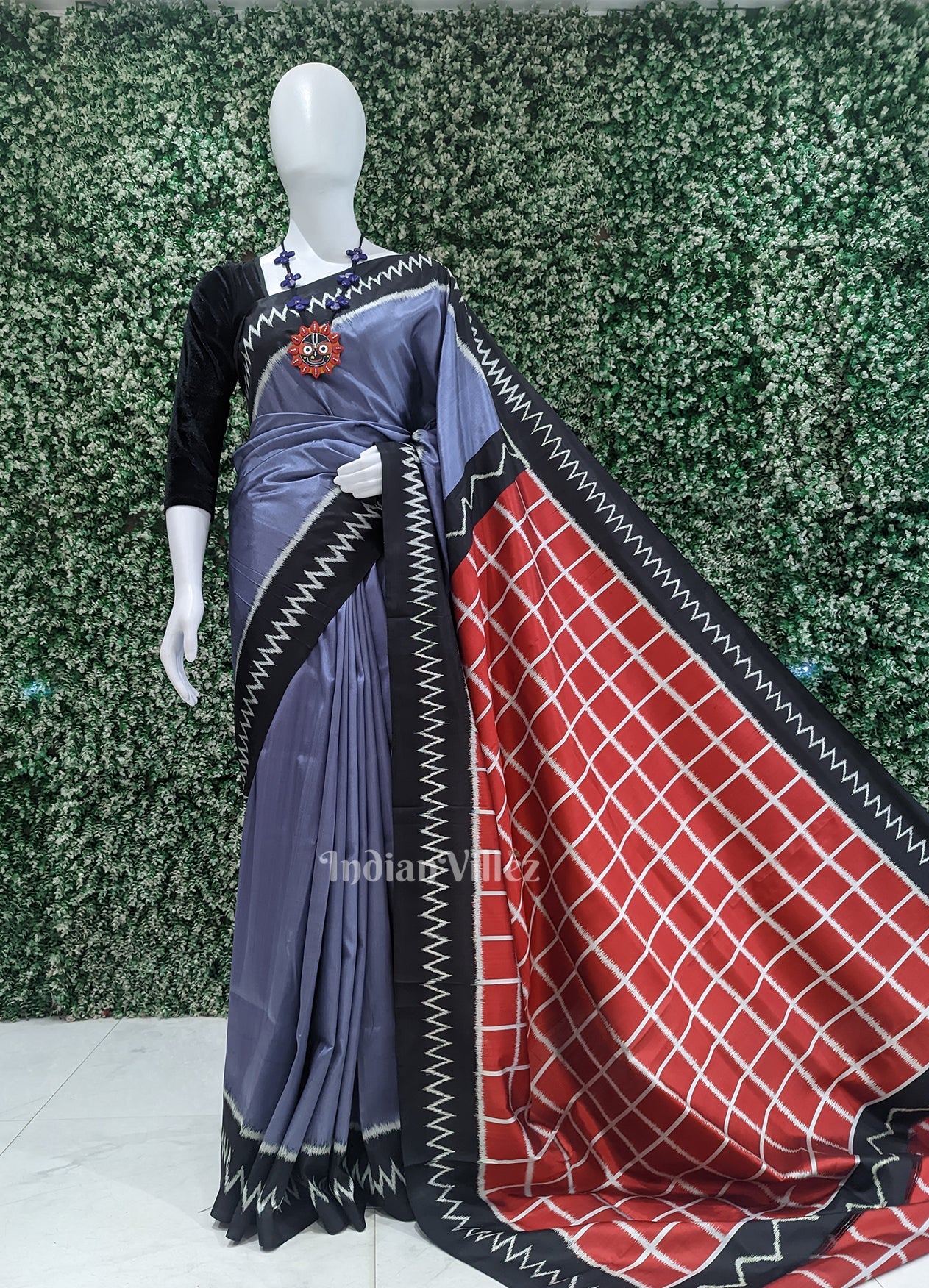 Ash Gray Contemporary Silk Saree with Red Checks Pallu