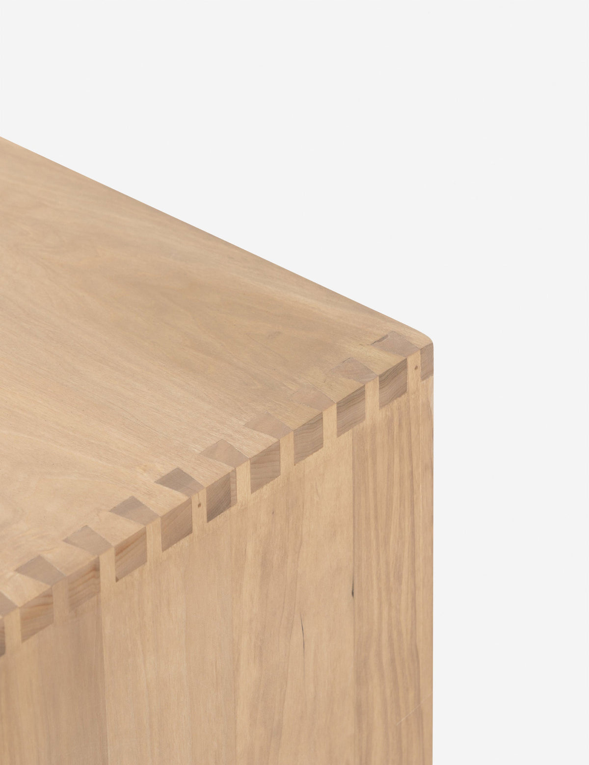 Maeve Media Console