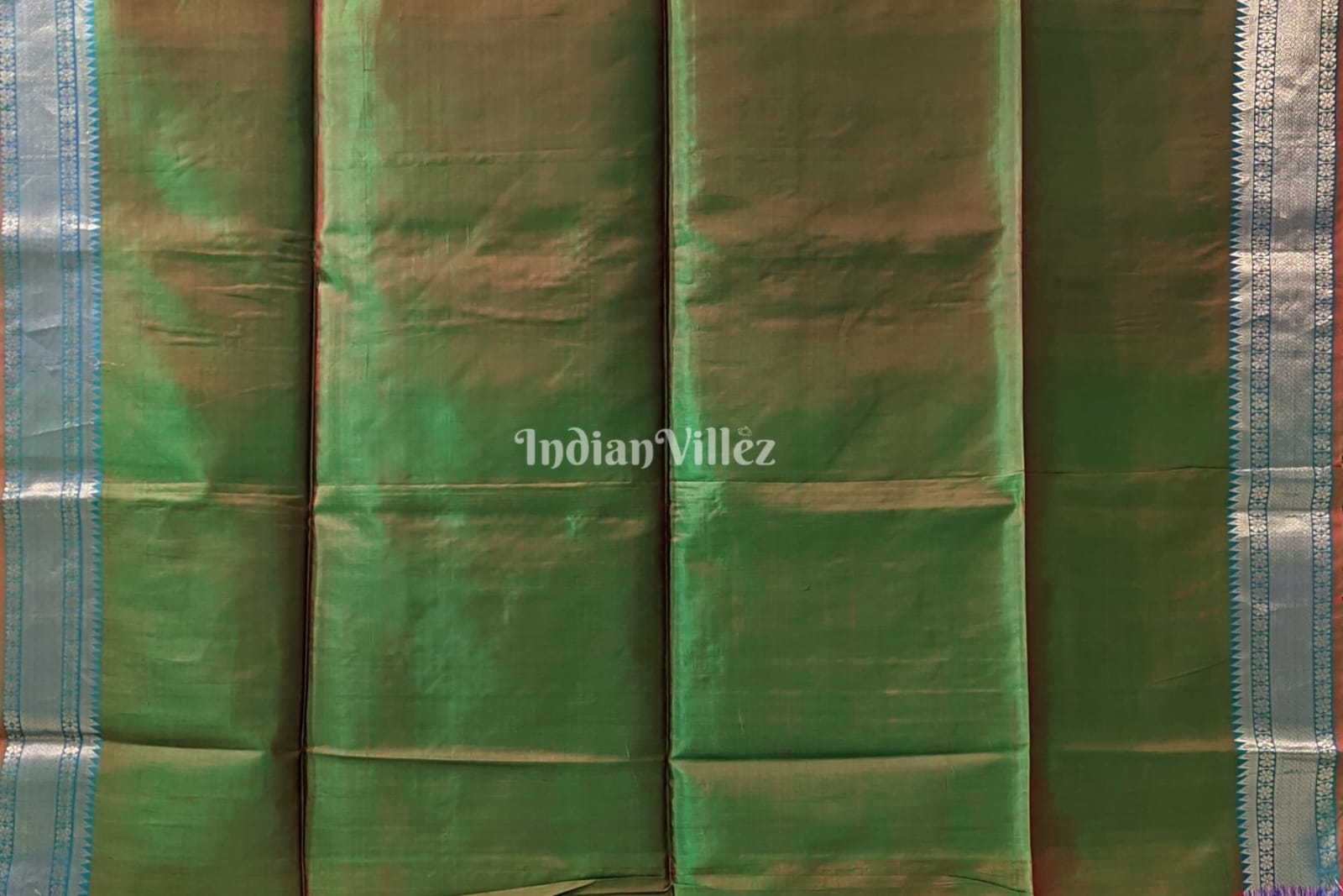 Maroon Green Dual Tone Handwoven Soft Silk Saree